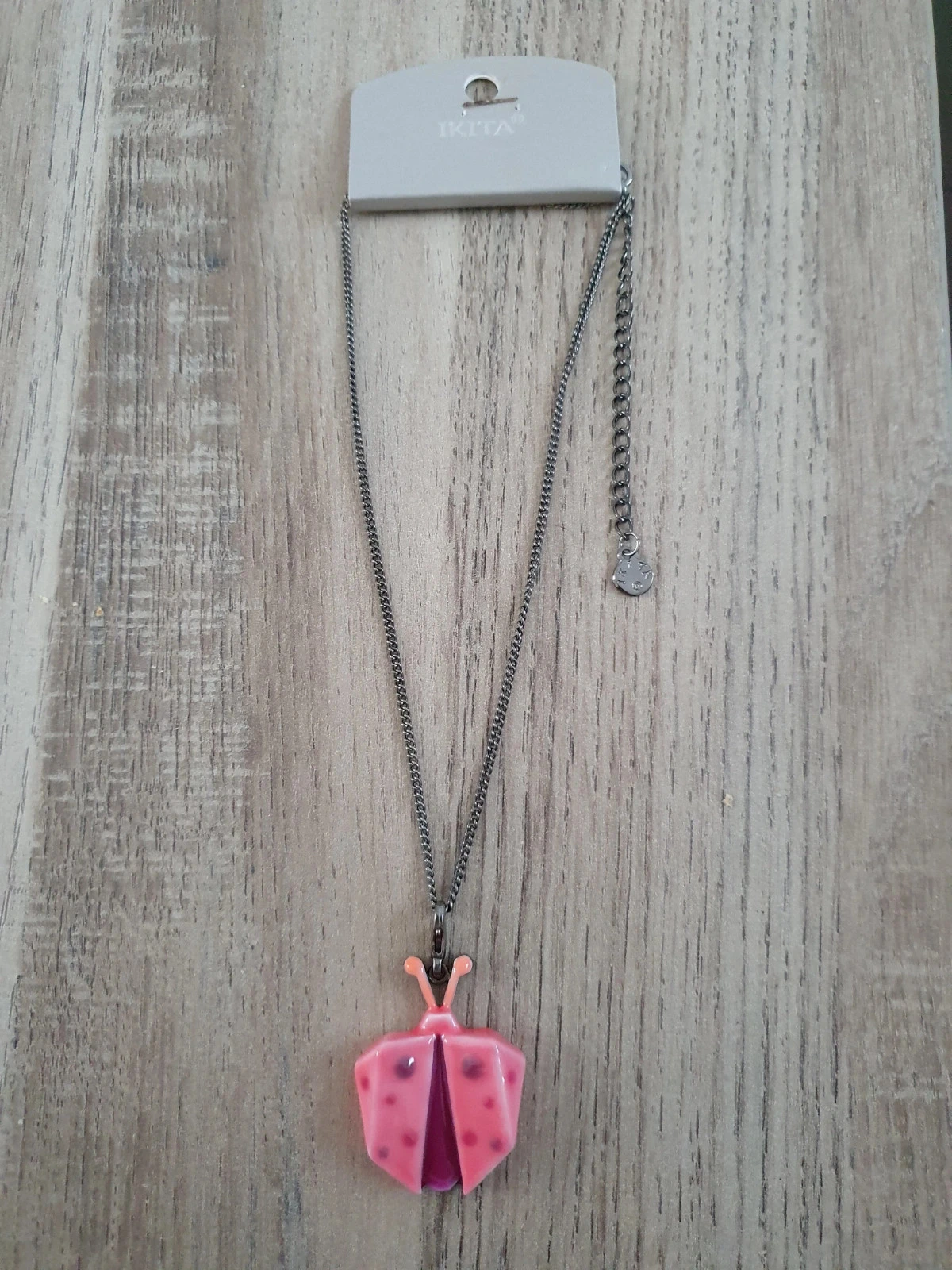 Collier.
